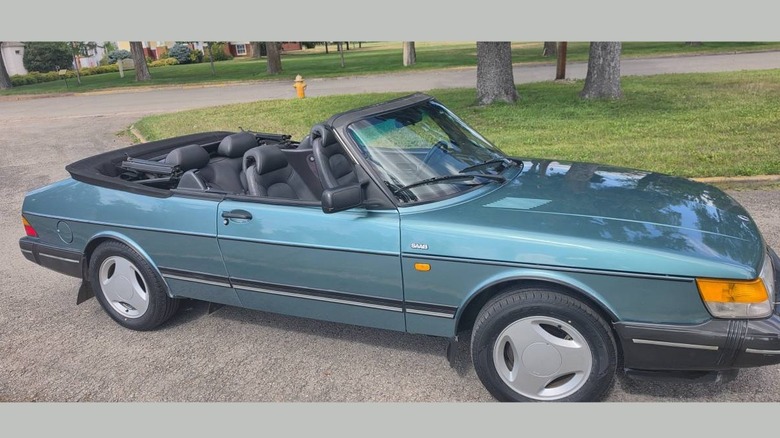 1991 Saab 900 Turbo convertible passenger side with the top down image