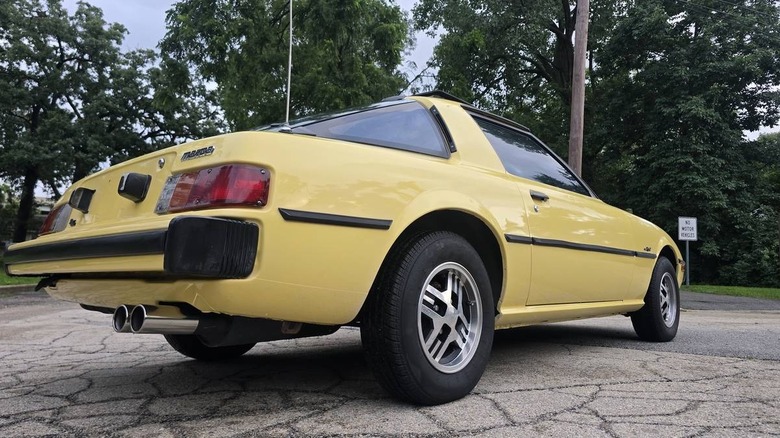 1978 Mazda RX-7 GS rear three-quarter image