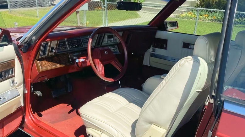 1985 Chrysler LeBaron convertible interior image