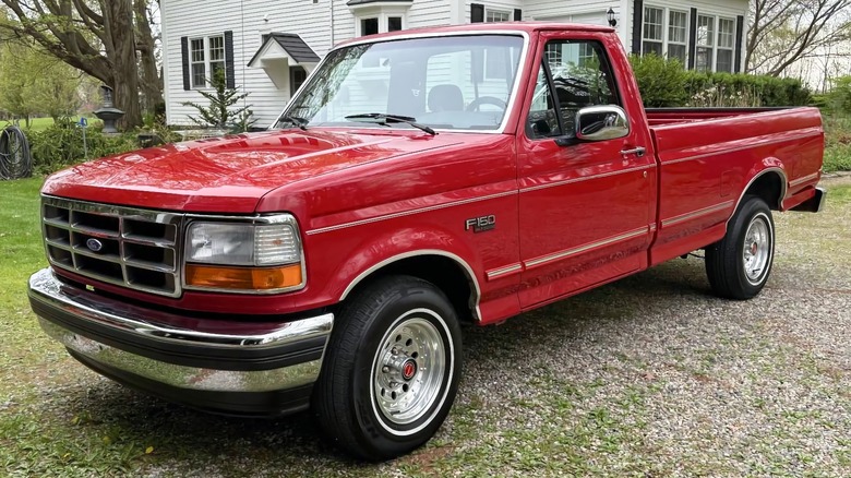 1993 Ford F-150 XL Long Bed front three-quarter image