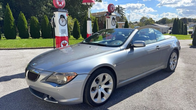 2006 BMW 650i convertible front three-quarter image