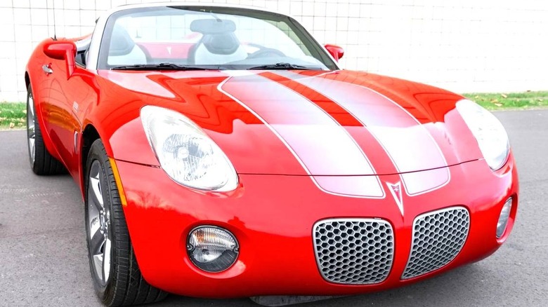 2008 Pontiac Solstice SCCA SSB front three-quarter