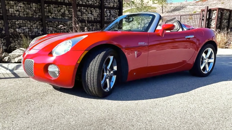 2008 Pontiac Solstice SCCA SSB front three-quarter