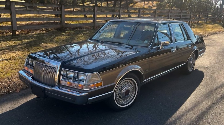 1985 Lincoln Continental Valentino Edition front three-quarter image