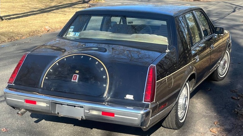 1985 Lincoln Continental Valentino Edition rear end image