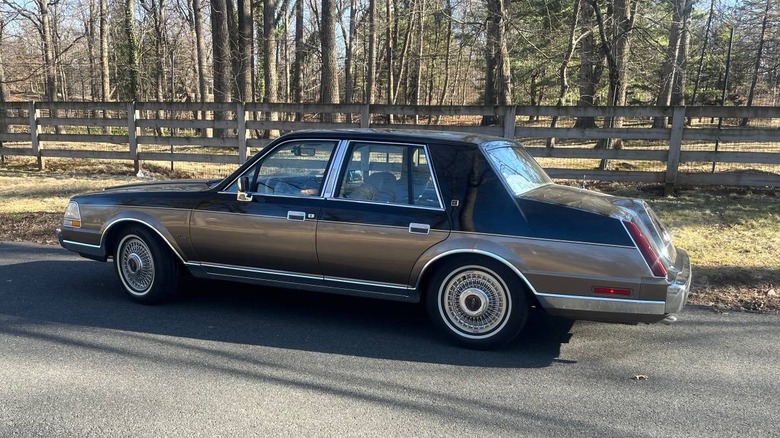 1985 Lincoln Continental Valentino Edition driver's side image