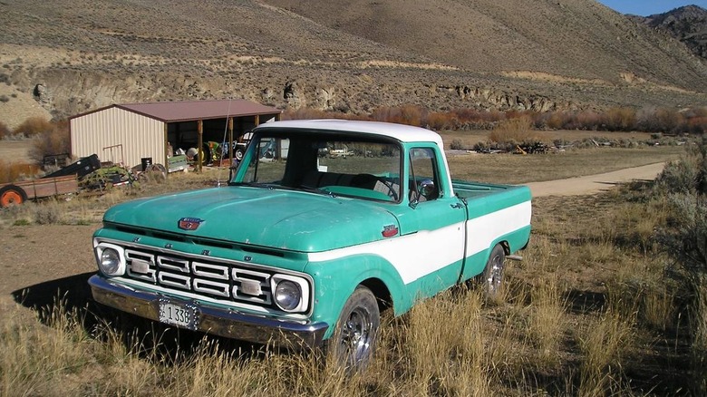 1964 Ford F-100 front three-quarter image