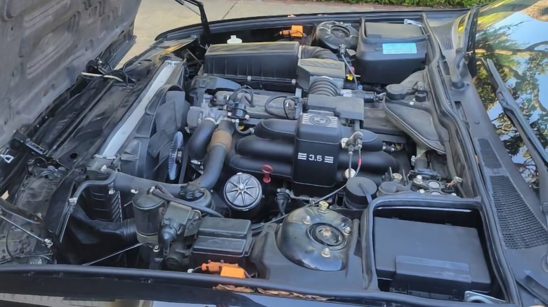 1990 BMW 735i Dinan engine bay image