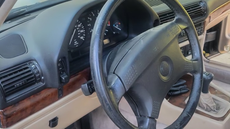 1990 BMW 735i Dinan steering wheel image