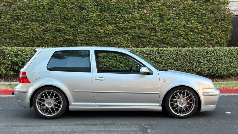 2002 Volkswagen GTI 337 full passenger side image