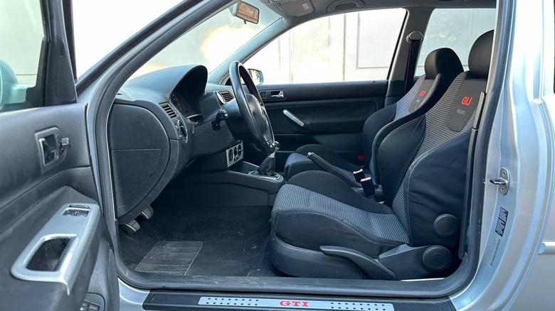2002 Volkswagen GTI 337 interior image