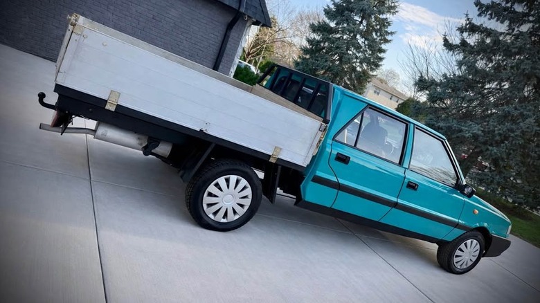 1997 FSO Polonez Roy Pickup rear three-quarter image