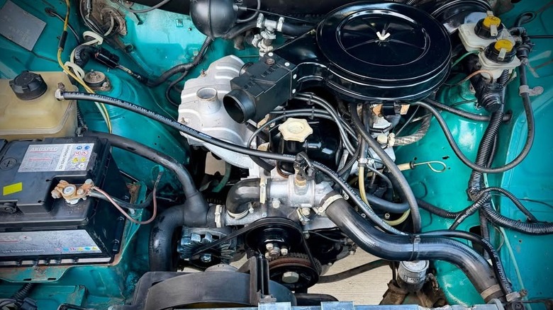 1997 FSO Polonez Roy Pickup 1.6 engine image