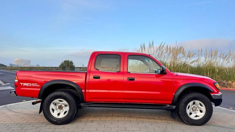2002 Toyota Tacoma Double Cab 4WD passenger side image