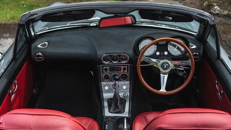 2001 BMW Z3 3.0 Ferrari 250 California dashboard image