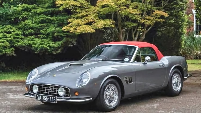 2001 BMW Z3 3.0 Ferrari 250 California front three-quarter image