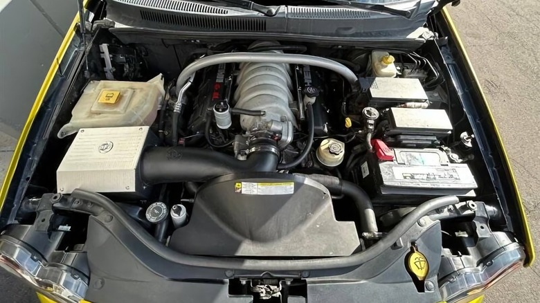 2009 Jeep Grand Cherokee SRT-8 6.1 Hemi engine image