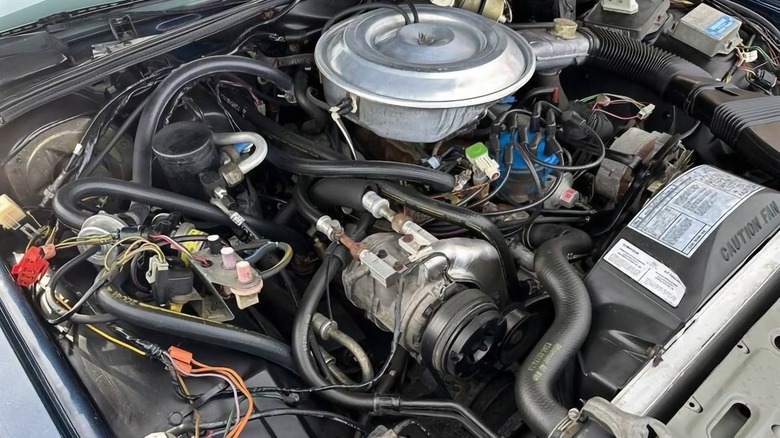 1982 Ford LTD 302 V8 engine image