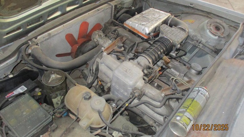 1984 BMW 633CSI project engine compartment image