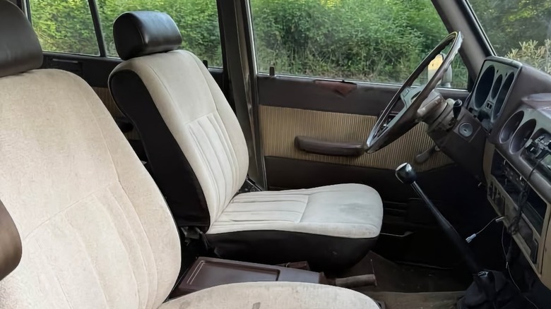 SBC-powered 1983 Toyota Land Cruiser interior image