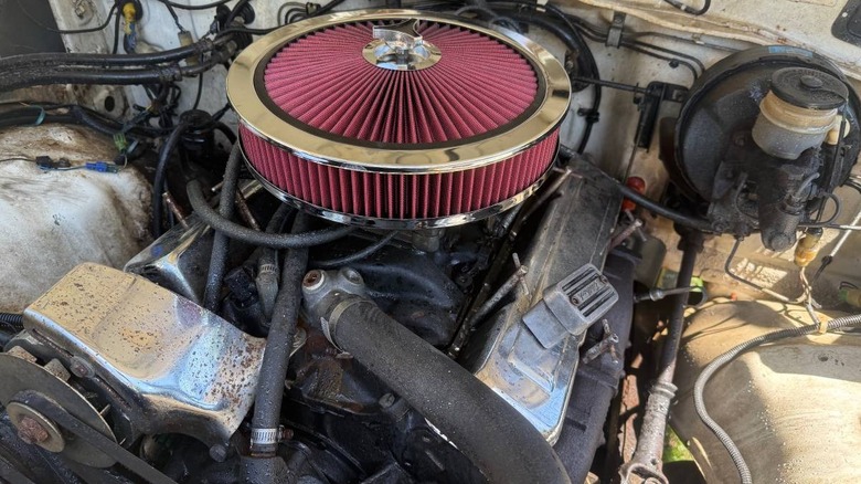 SBC-powered 1983 Toyota Land Cruiser SBC engine image