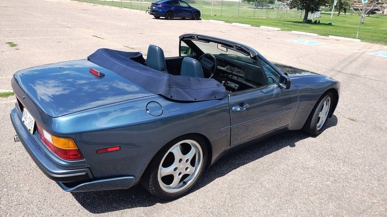 1990 Porsche 944 S2 Cabriolet rear three-quarter image