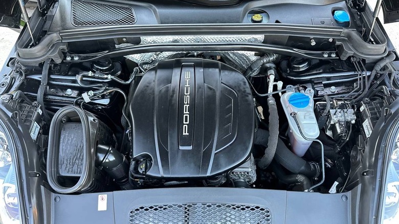 2018 Porsche Macan four cylinder image