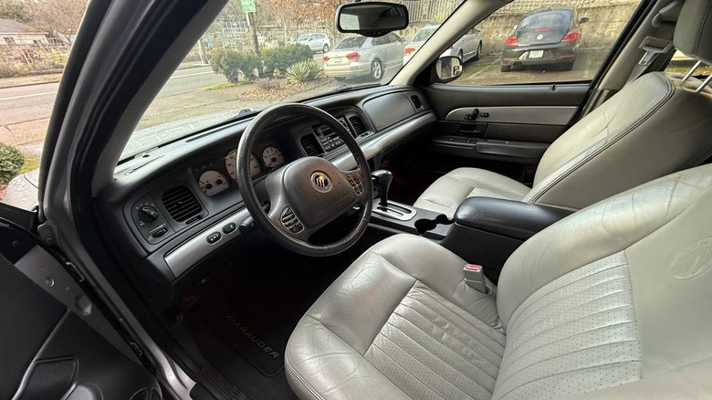 2004 Mercury Marauder driver's seat image