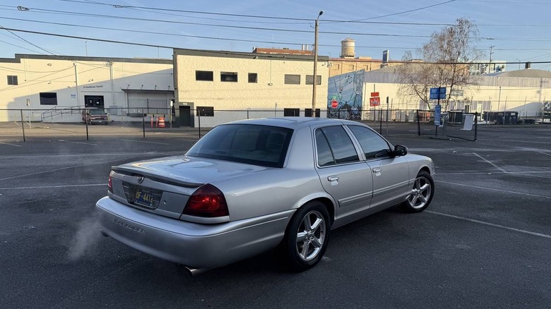 2004 Mercury Marauder rear three-quarter image