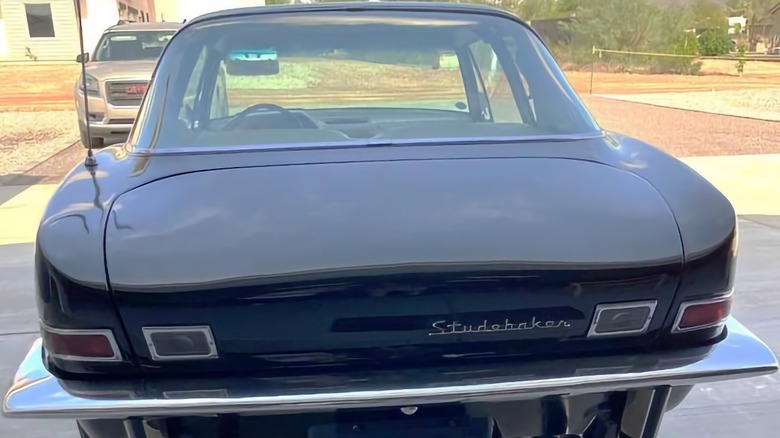 1963 Studebaker Avanti R2 rear end image