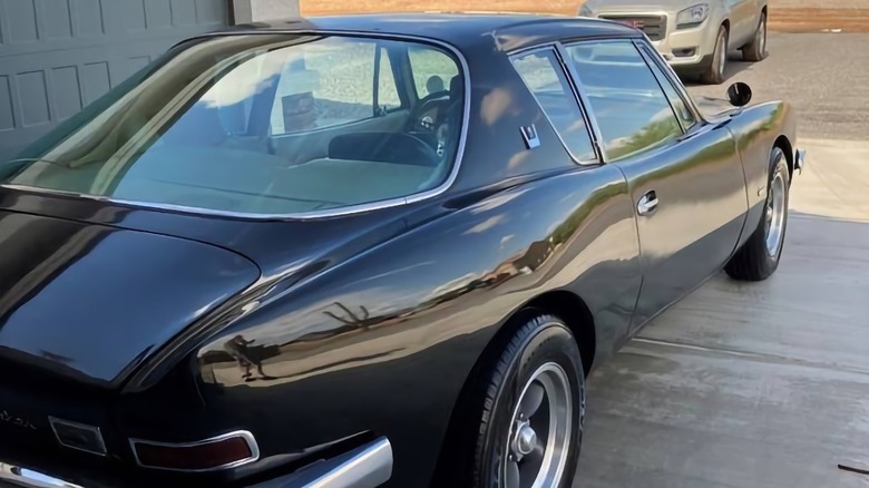 1963 Studebaker Avanti R2 side image