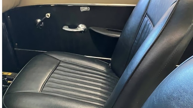 1963 Studebaker Avanti R2 seat upholstery image