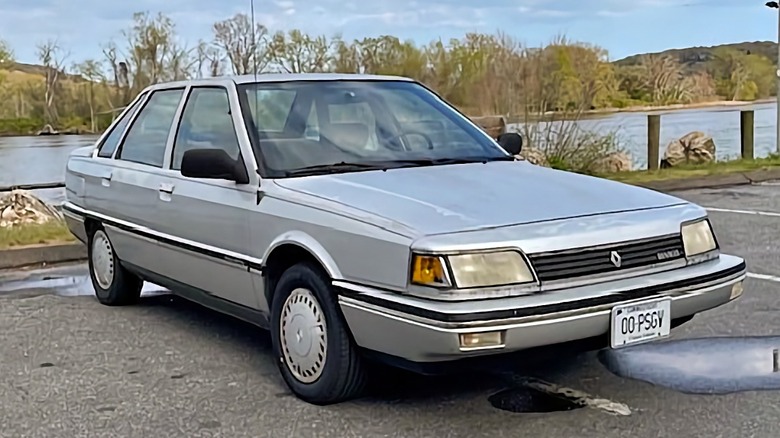 1988 Eagle Medallion front three-quarter image