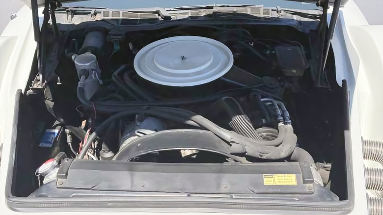 1986 Johnson Phantom engine compartment image