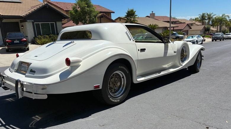 1986 Johnson Phantom rear three-quarter image