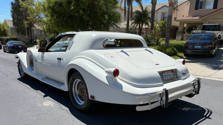 1986 Johnson Phantom rear three-quarter image