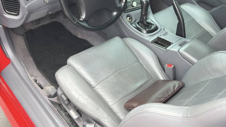 1997 Mitsubishi Eclipse GS-T Spyder seat detail image
