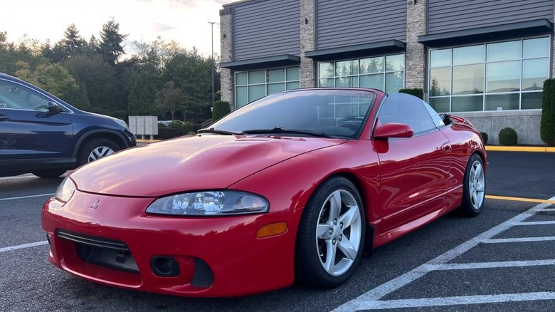 1997 Mitsubishi Eclipse GS-T Spyder front three-quarter image