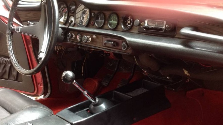 1973 Volvo P1800ES dashboard image