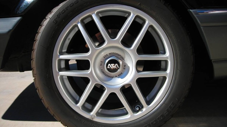 1990 Mercedes-Benz 560 SEC ASA Motorsport alloy wheel image