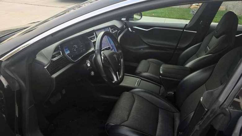 2017 Tesla Model S 75D front seats image