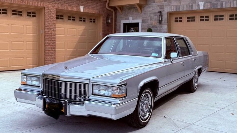 1991 Cadillac Brougham front three-quarter image