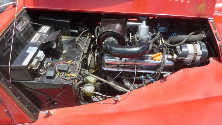 1973 Morgan Plus 8 Rover V8 engine image