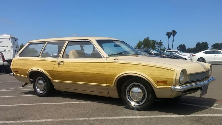 1972 Ford Pinto Squire wagon passenger side front three-quarter image