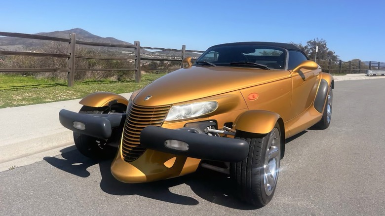 2002 Chrysler Prowler front end image