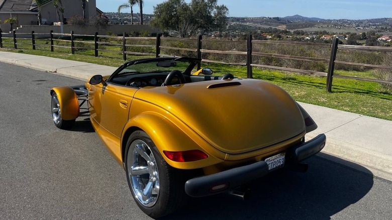 2002 Chrysler Prowler rear three-quarter image