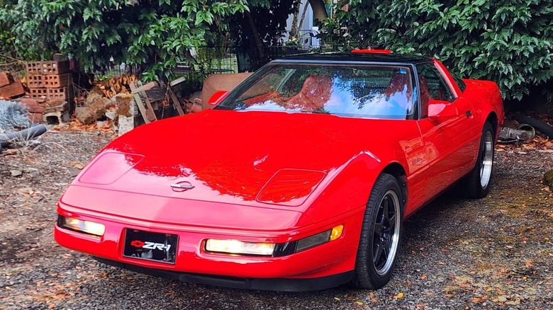 1994 Chevy Corvette ZR1 front three-quarter image