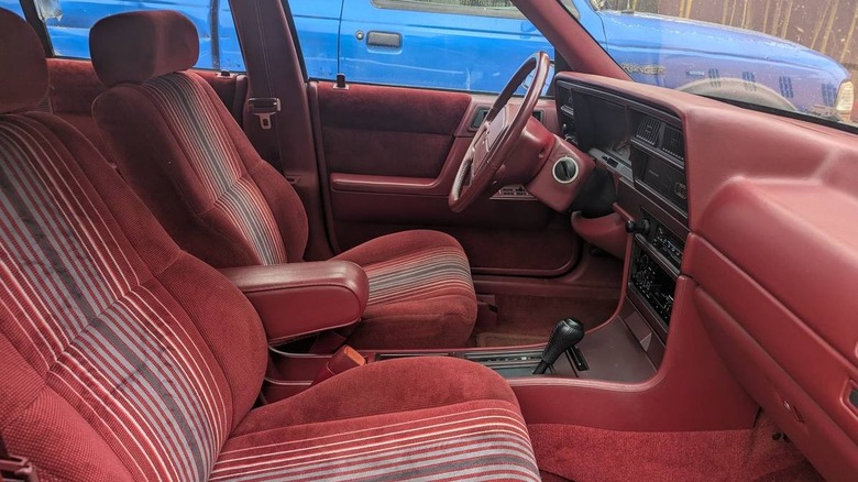 1993 Dodge Spirit ES interior image