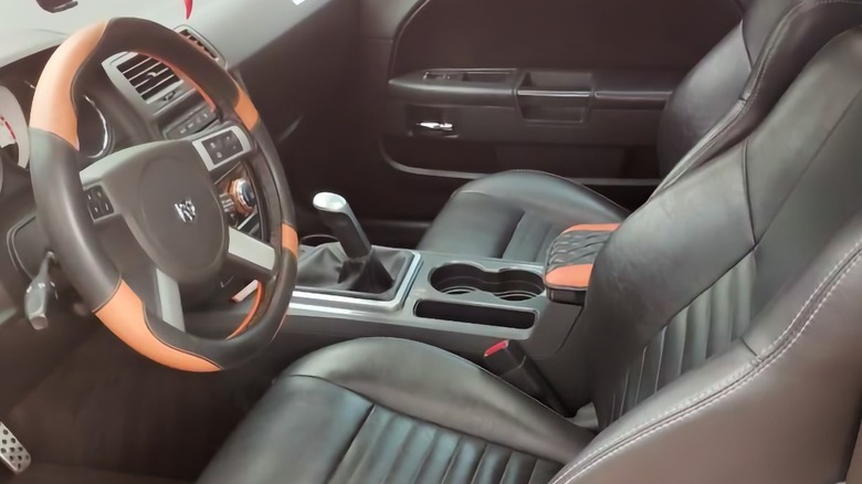 Custom 2010 Dodge Challenger R/T driver's seat image