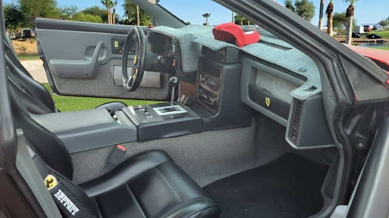 1987 Pontiac Fiero Mera interior image